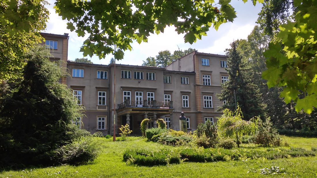 Dabrowica Chrostowa manor house Poland
